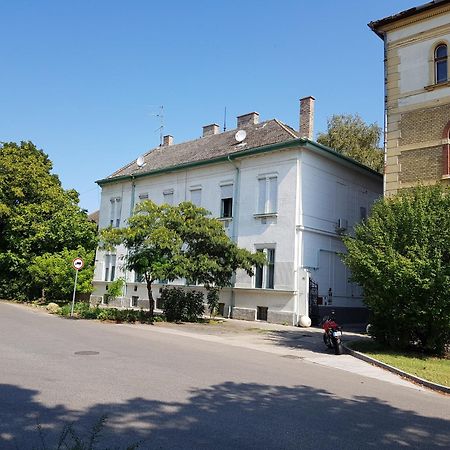 Szent Janos Apartman Makó Exterior foto